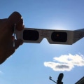 Todo lo que necesitas saber sobre los lentes para eclipse solar